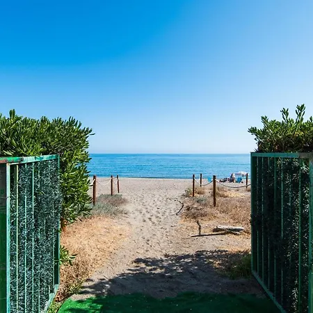 Pearl Cala De 미하스